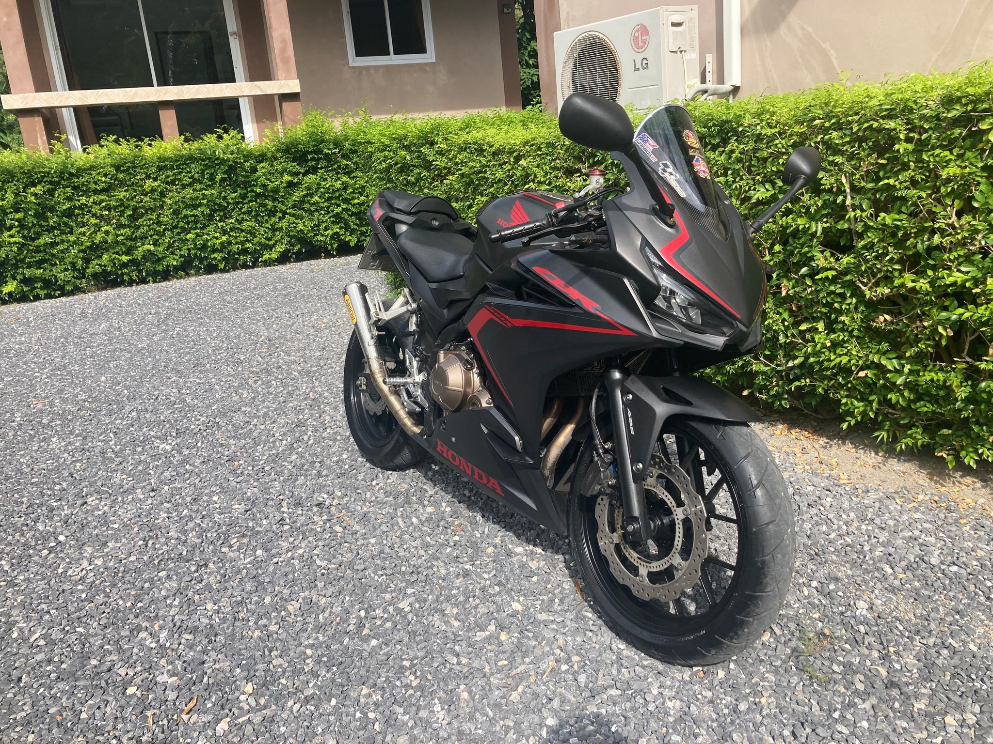 Honda CB 500 R for rent.
 Year of manufacture 2021
 Price per day 1000 THB
 Pric…