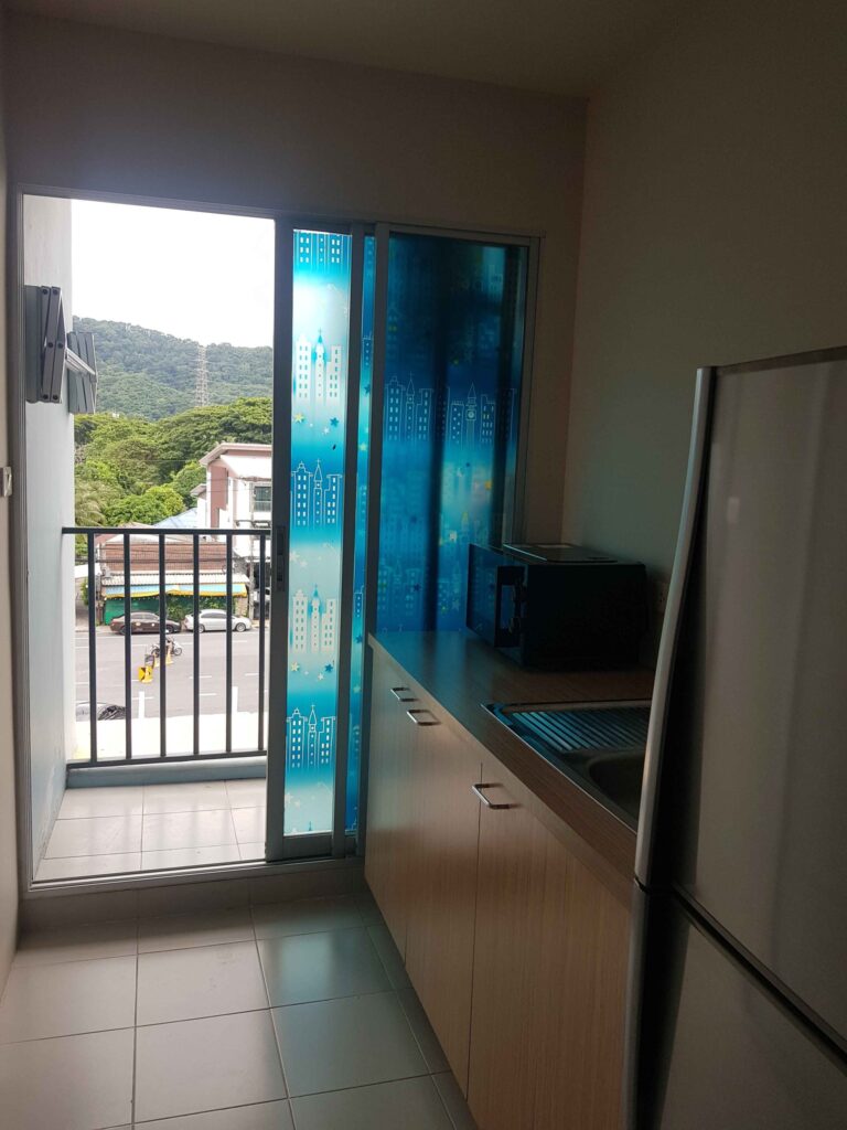 Room for rent ( D condo Kathu) Studio room 30 sqm
 Full furniture
  Good locatio